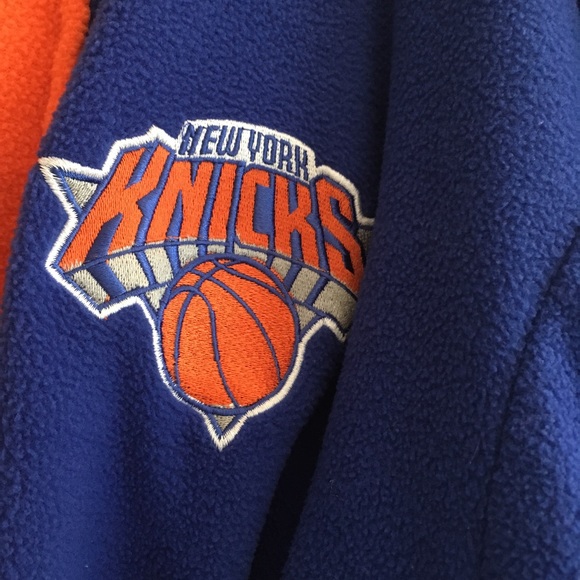 Men’s Knicks Bathrobe - Picture 2 of 4